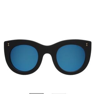 Illesteva boca sunglasses with black/ blue mirror